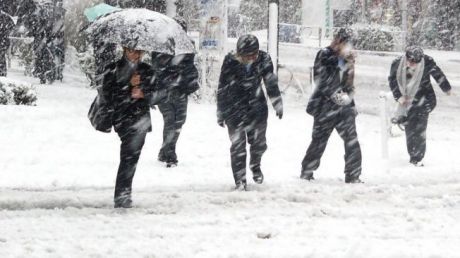 Dâmbovița. Cod galben de ninsori abundente, lapoviţă şi ploi, valabil până vineri. Zonele afectate