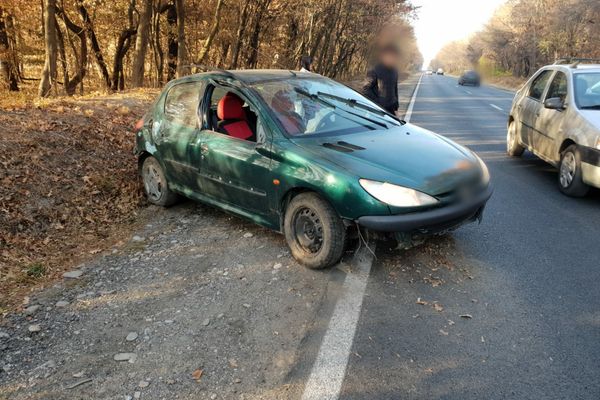 A pus în pericol doi minori. Accident fără victime la Priseaca, în Dâmbovița
