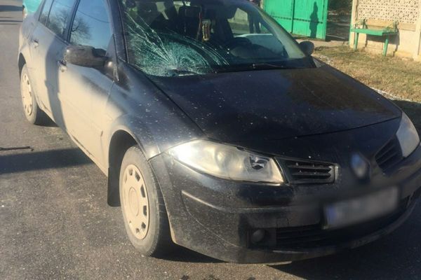 Femeie accidentată ușor, la Finta. A fost lovită de un autoturism, când traversa strada