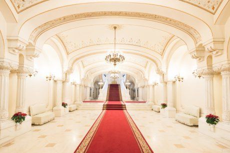 SONDAJ Partidul Realitatea. Românii vor un preşedinte nou. Încrederea în politicieni se prăbuşeşte