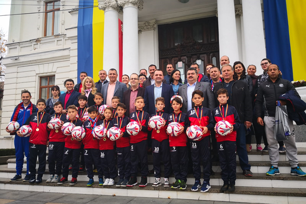 Juniorii Chindiei, campioni la „Cupa Centenarului Marii Uniri”