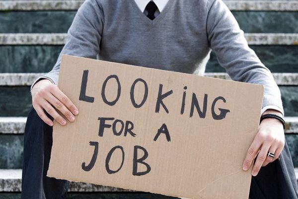 Sute de joburi pentru persoanele aflate în căutarea unui loc de muncă