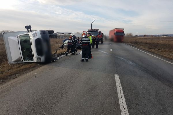 Trafic parțial blocat pe DN 72, în urma unui accident