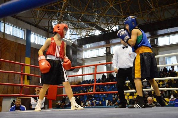 Centura Chindiei. Cele două cluburi organizatoare, din Târgoviște, trimit boxeri la competiție