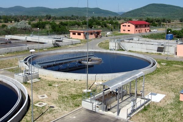 Proiect finalizat. Facturile rămân la fel, adică mari, la apă, în Dâmbovița