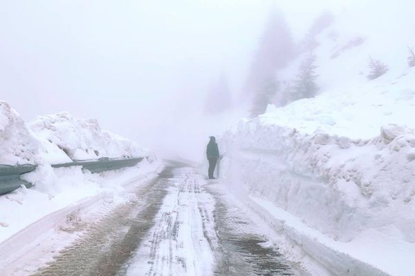 Forțele și mijloacele cu care au intervenit drumarii pe drumul din Bucegi, în ultimele 3 zile