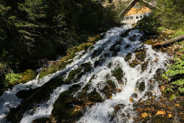Bucegi - cele 7 izvoare cu apa cea mai pură din lume
