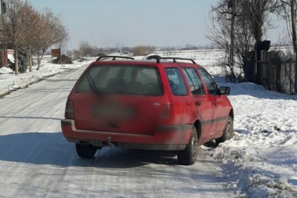 O femeie a fost lovită de o mașină, la Brezoaele