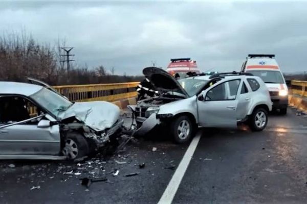 Un tânăr din Dâmbovița a provocat un accident rutier grav, pe DN 1, în care patru persoane au fost rănite