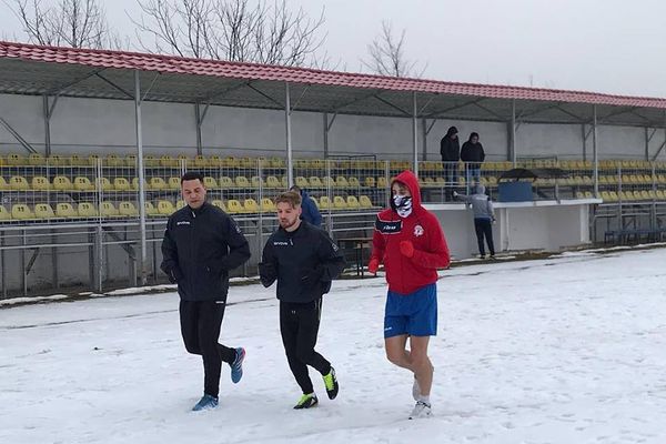 Echipa Primăriei Pucioasa cantonament în Antalya, salariații primăriei cu veniturile tăiate