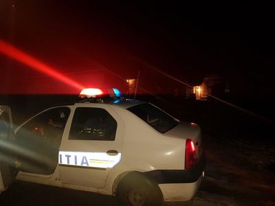 Autoritățile au fost alertate, la Uliești, după ce un bărbat a fost găsit mort în casă
