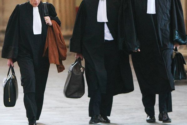 Curtea de Apel Ploieşti își suspendă activitatea ca protest faţă de abrogarea pensiilor!Protestul magistraților afectează instanțe din județele Prahova, Dâmbovița și Buzău!