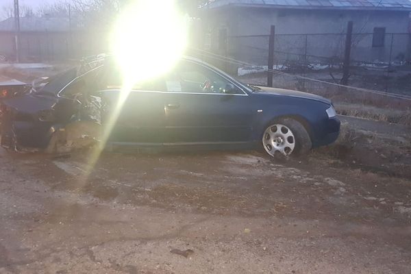 Accident la Pitaru. Două persoane au ajuns la spital