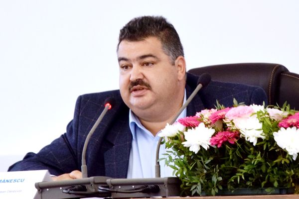 Preşedintele Consiliului Judeţean Dâmboviţa, Daniel Comănescu, exclus din PSD