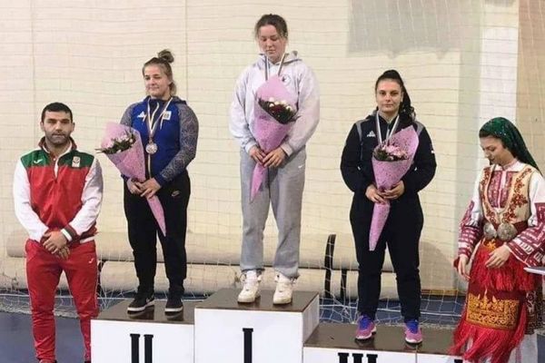 Diana Vlăsceanu s-a prezentat la înălțime sub “tricolor”, în Bulagria