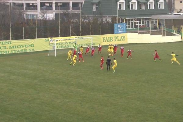 Fotbal amical: CS Mioveni-Chindia Târgoviște 1-1(0-1)