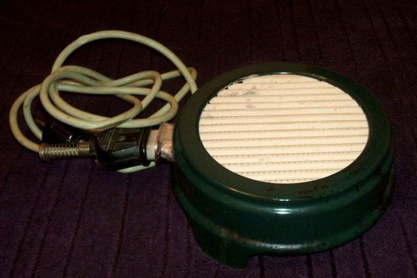 Bărbat găsit decedat într-o locuință mistuită de incendiu, pornit de la un reșou