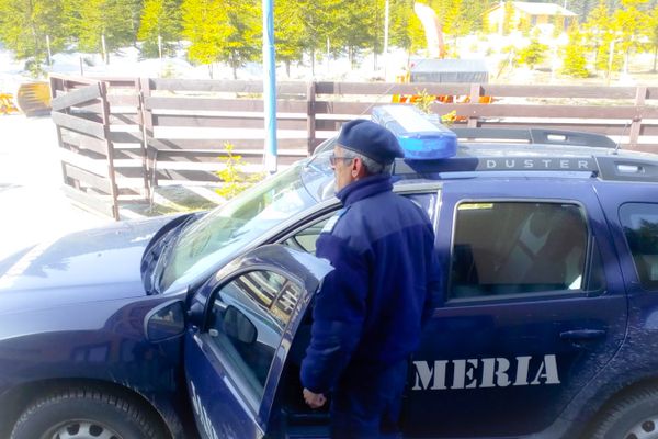 Sfaturi de la jandarmii montani pentru turiştii care vor face drumeții de Paște și 1 Mai