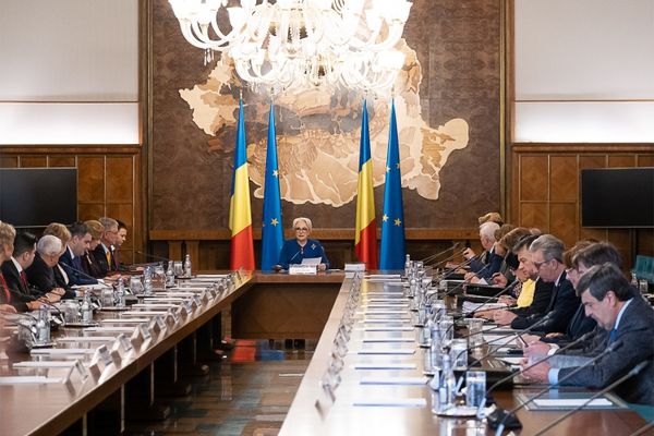 Dâmbovița. Guvernul acordă ajutoare de urgenţă familii şi persoane singure