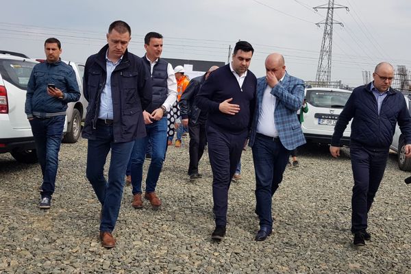 Pieton accidentat grav de un autoturism ce a derapat de pe șosea, pe DN 61