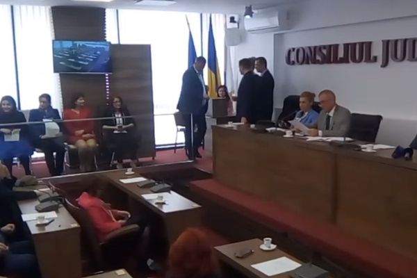 În procedură de urgență, CJ Dâmbovița și-a ales un nou președinte