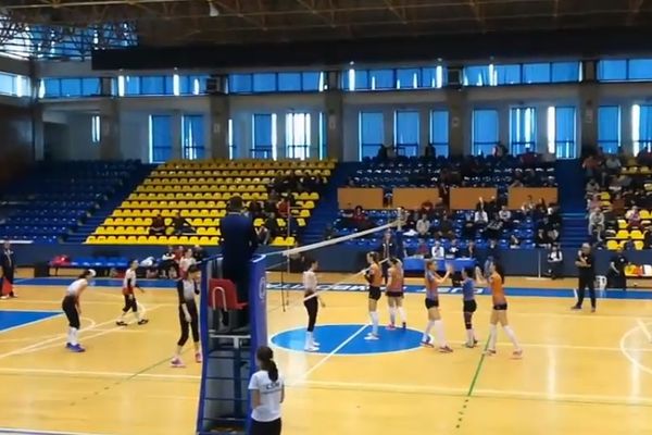Volei feminin: CSM Târgoviște învinge Dinamo București cu 3-1