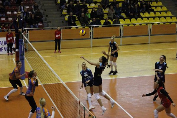 Volei feminin: CSM Târgoviște din nou emoții pentru locul 3, în Divizia A1