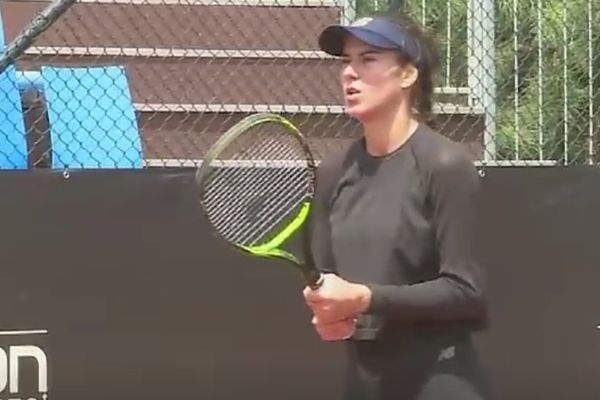 Sorana Cîrstea câștigă duelul româncelor din turneul de tenis de la Istanbul