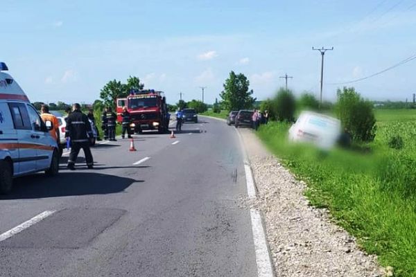 Accident pe DN1A, în Dâmbovița, cu trei autoturisme implicate