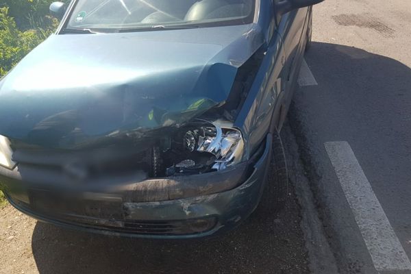 O persoană a fost rănită în urma unei coliziuni auto, la Crevedia