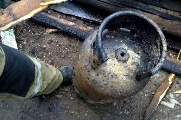 Explozie urmată de incendiu, la Răcari. O persoană a ajuns la spital