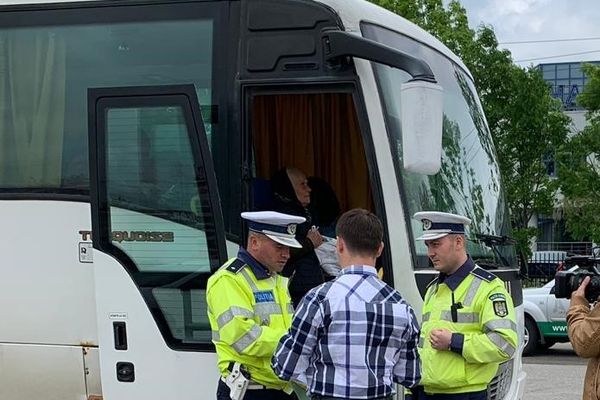 Acțiunea "Truck and Bus" la final: Sute de amenzi și 23 de mașini imobilizate, în Dâmbovița