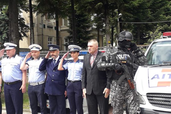 Video| Moment de reculegere, la IPJ Dâmbovița, în memoria polițiștului împușcat în Timiș