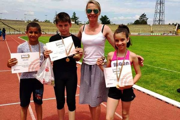 Medalii de aur și bronz pentru cei mai mici atleți de la CS Târgoviște, la Pitești