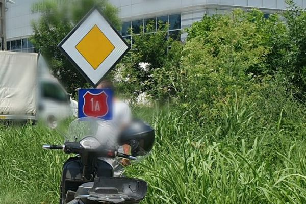 Mopedist rănit ușor, în urma unui accident petrecut la Crevedia