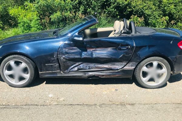 Un rănit în urma unei coliziuni auto, petrecută la Petrești