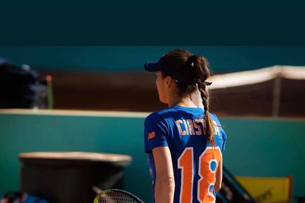 Video|Sorana Cîrstea a revenit la antrenament, după accidentarea suferită la Roland Garros