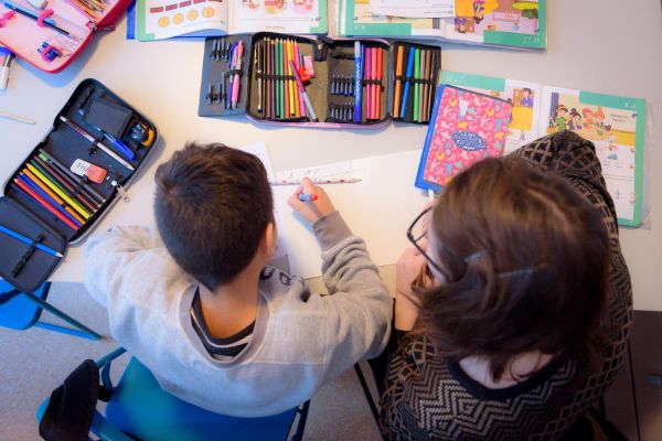 "Ajungem MARI" caută voluntari pentru copiii din centrele de plasament