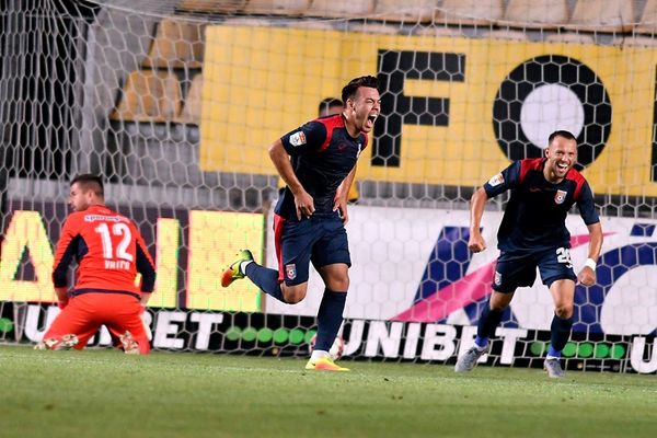 Video| Chindia în centrul unui război Dinamo- FRF. "Mărul discordiei"-fostul atacant al Chindiei, Mihai Neicuțescu