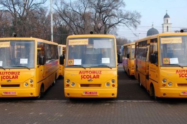 Autobuzele școlare, șoferii acestora, dar și drumurile publice sunt controlate de polițiști