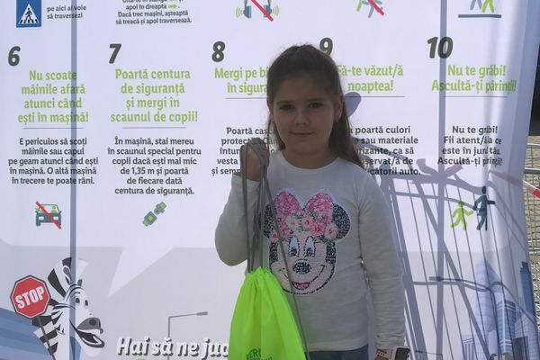 FOTO Grădiniță pictată de un jandarm dâmbovițean