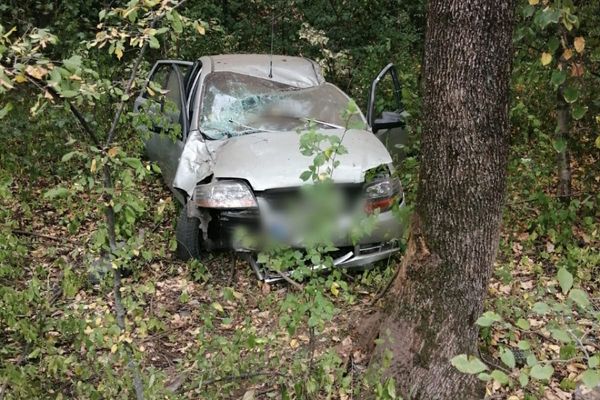 O tânără a fost rănită, în urma unui accident rutier petrecut la Dragodana