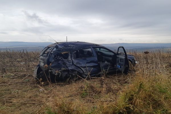 Foto-Video| Accident grav pe DN 72, la Mija. Două persoane au fost rănite, una rămânând încarcerată