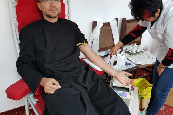 245 de clerici şi credincioşi au donat sânge pentru cei aflați în suferință