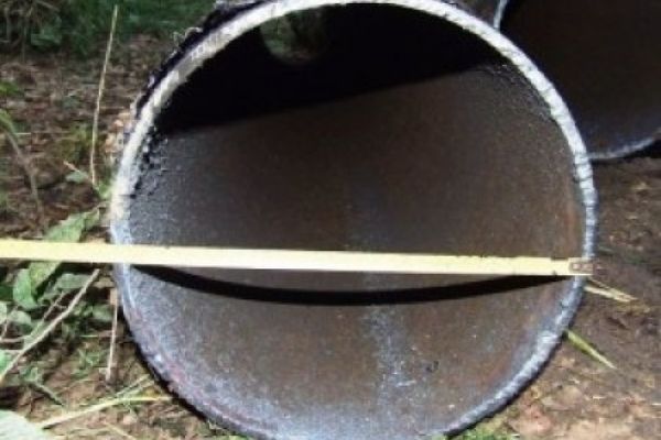 Hoții de conducte metalice, prinși de polițiști, la Găești, ajung în fața instanței