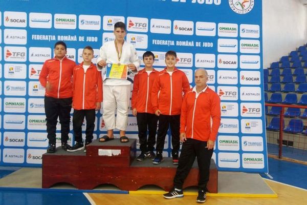 Judoka Daniel Niculae, medaliat cu bronz la Turnu Severin
