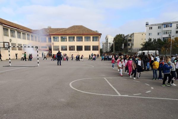 Atenție! Nu intrați în panică! Exercițiu-accident feroviar la Găești, în data de 29 octombrie