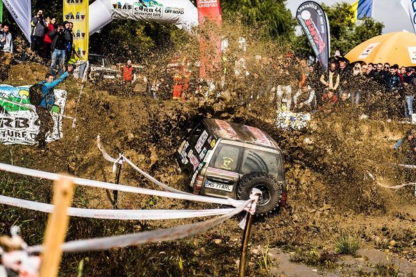 Video| Spectatorii așteptați cu surprize la etapa a VII-a a campionatului Național de off-road, la Târgoviște
