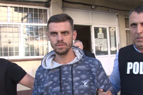 Ce pedeapsă riscă tânărul care a spart mai multe magazine în Târgoviște și care a spus că vrea la închisoare