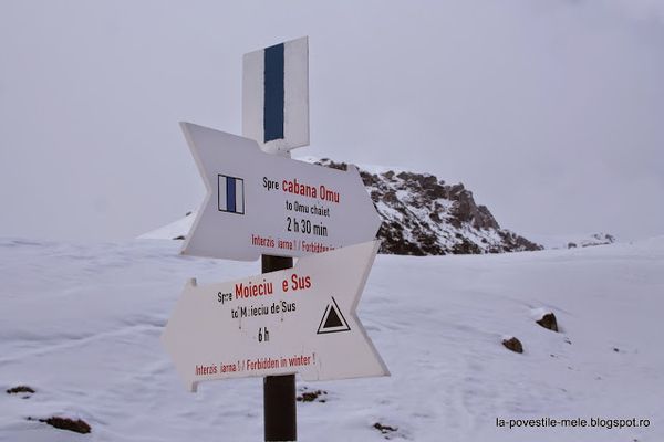 Zăpada căzută la sfârșit de octombrieînchide traseele turistice din Munții Bucegi
